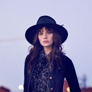 Meet your Posher, Gray